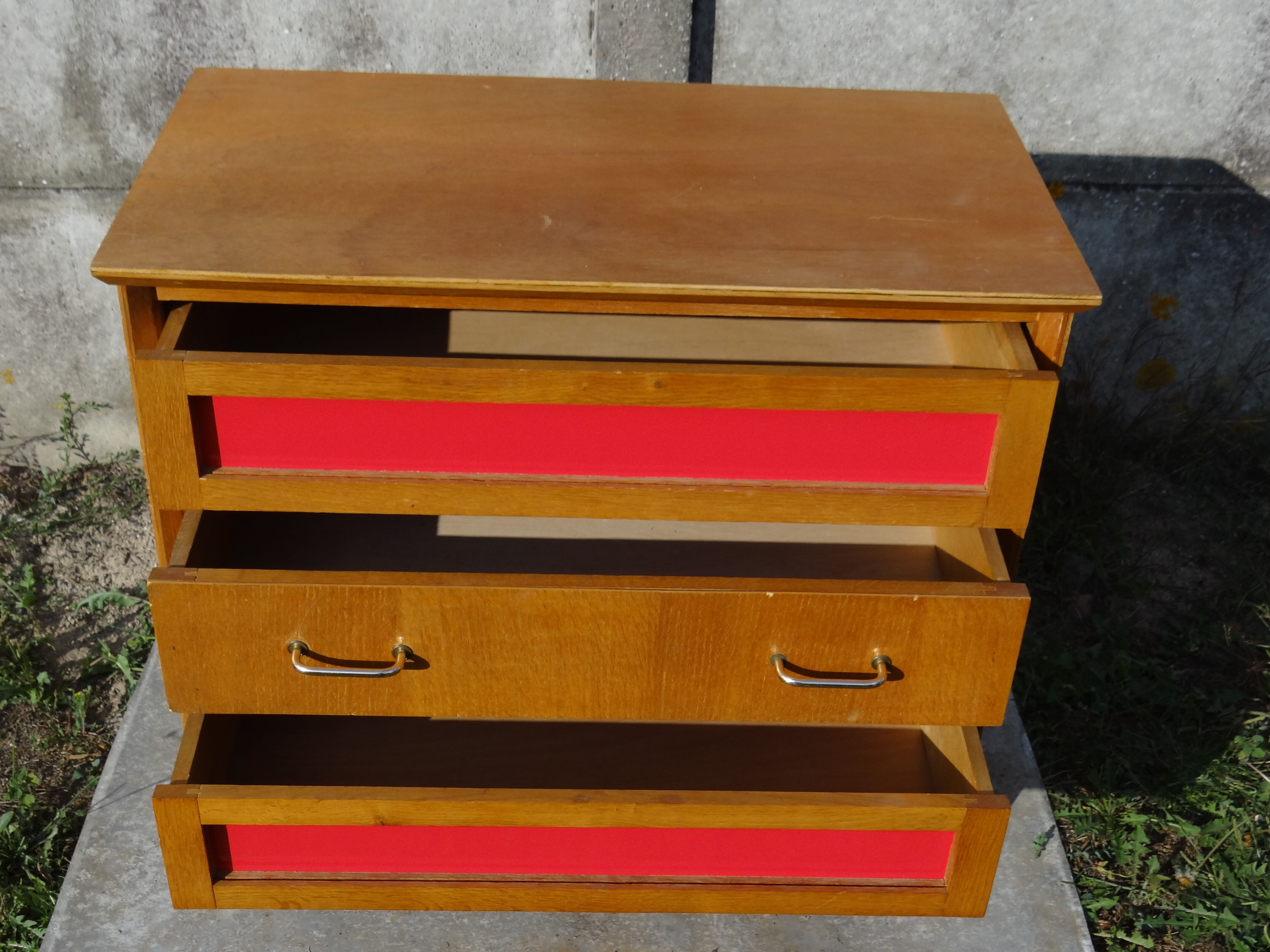 Chest of drawers  1950 foot compass