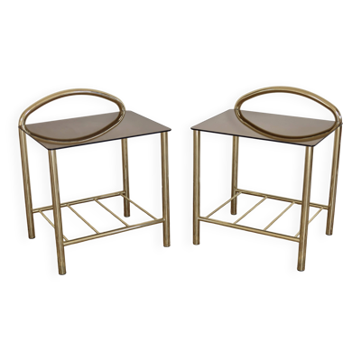 Paire de tables de chevet métal doré et plateau verre miroir