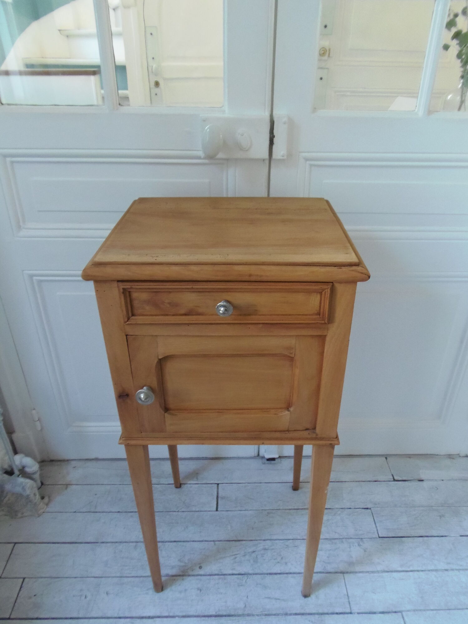 Bedside table of the years 1900