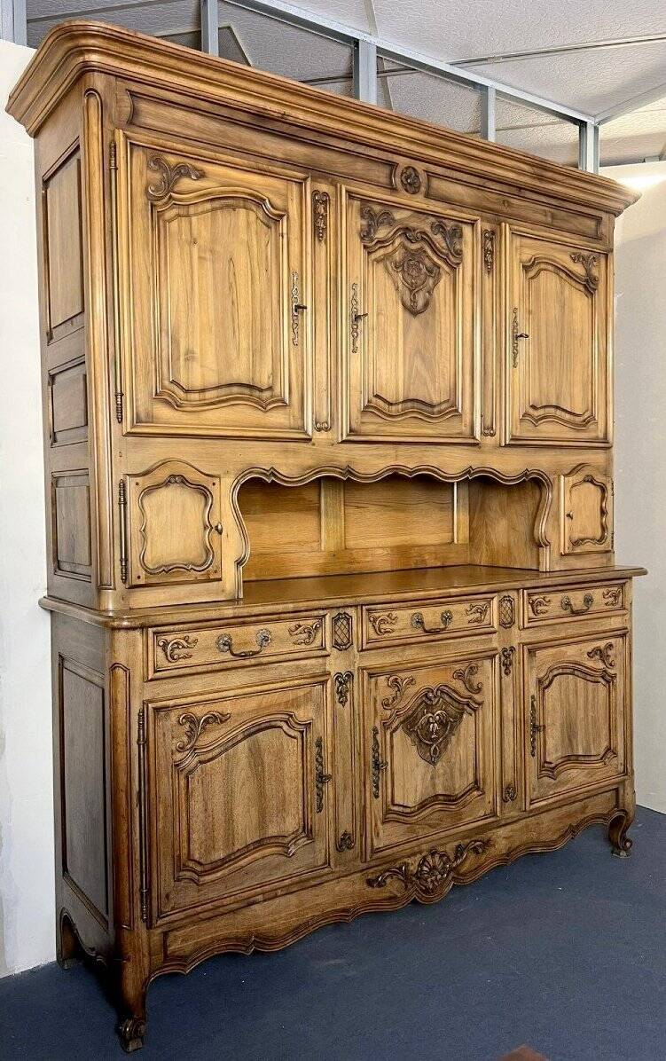 Très important buffet de style Louis XV en merisier