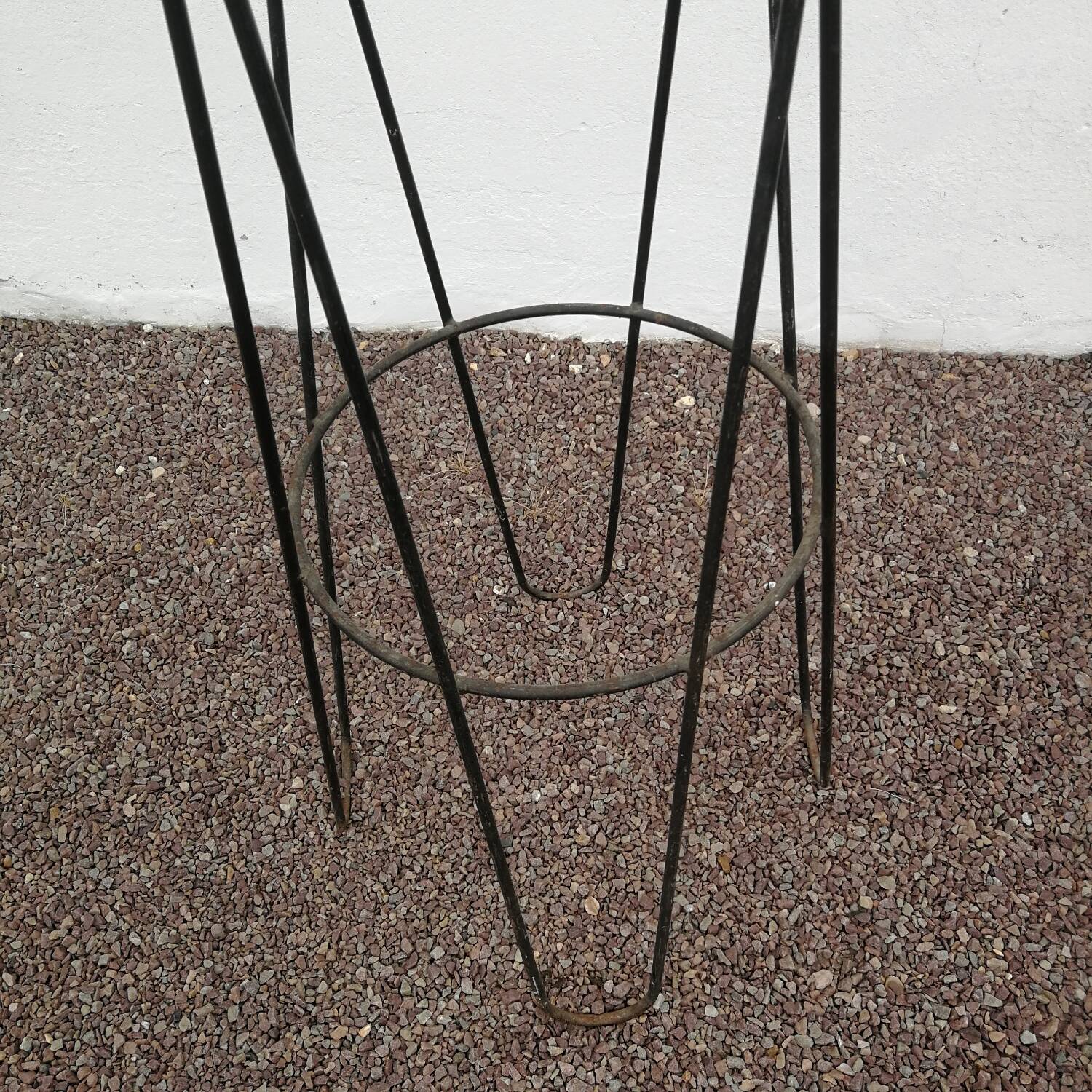 Vintage steel coat rack and wooden ball, treble clef model from the 50s,