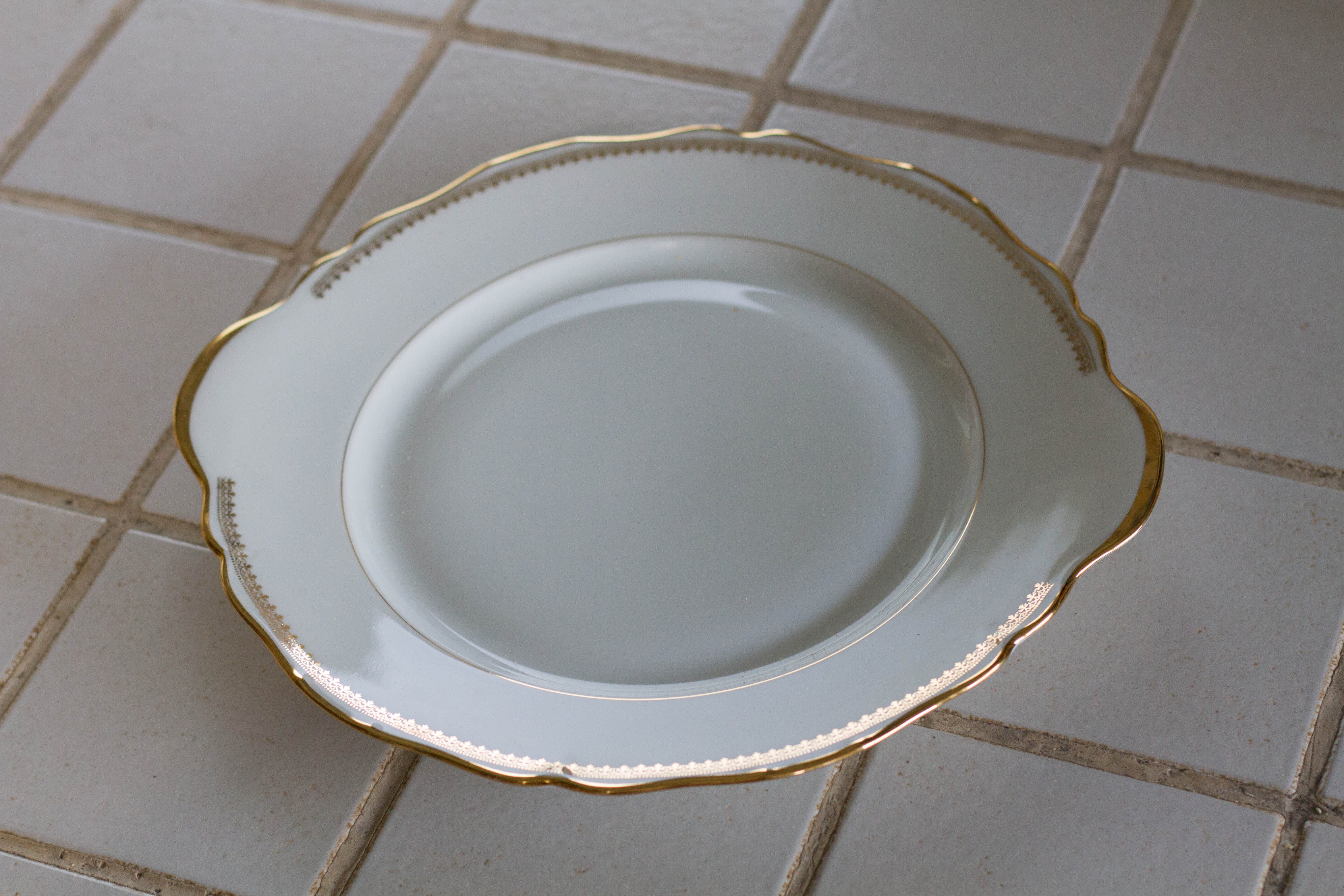 Sologne porcelain white and gold cake service