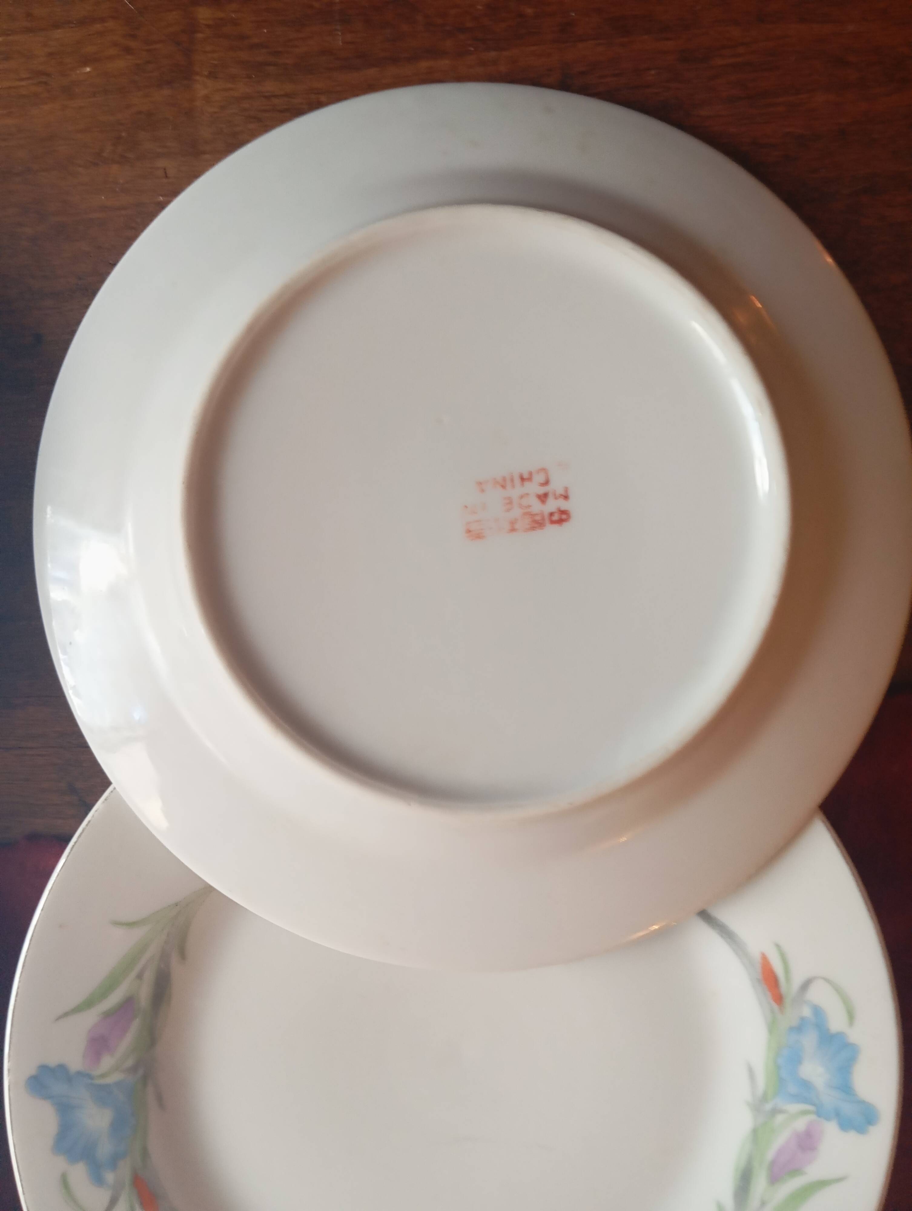 Set of 6 dessert plates in porcelain