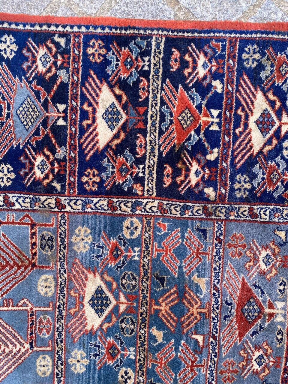Persian-style mechanical carpet 178x194 cm