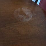 Table ronde en bois verni