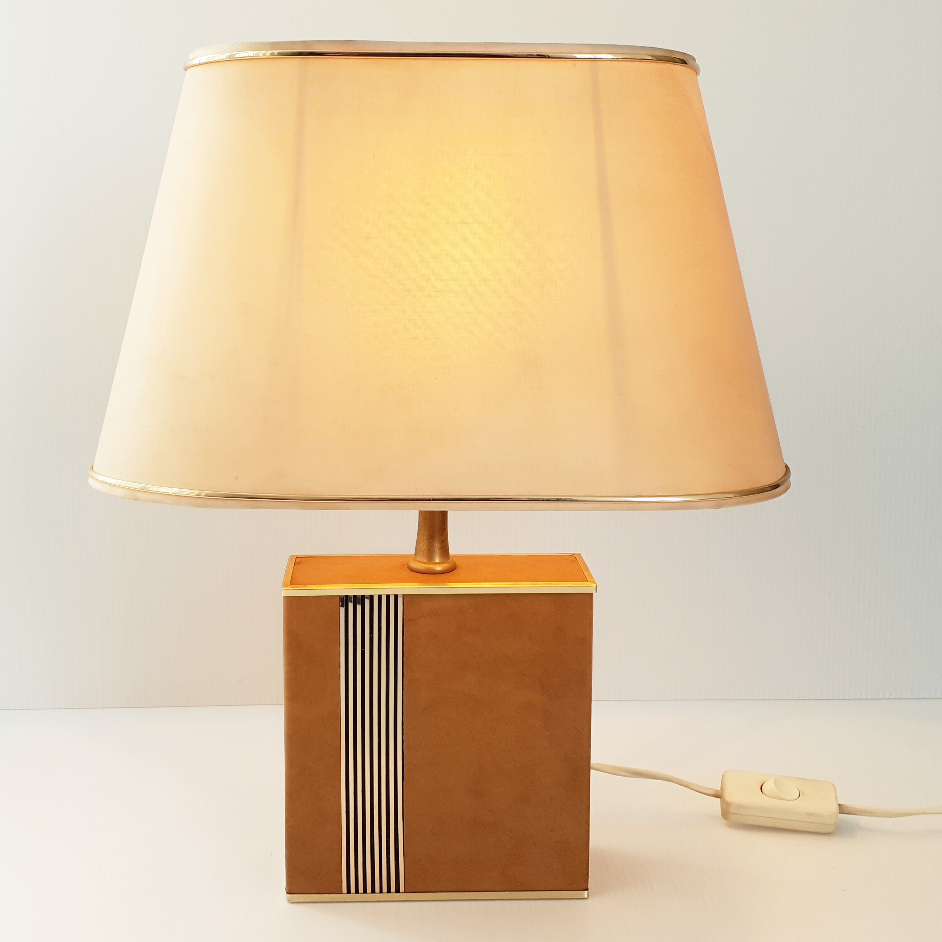 Vintage table lamp 1970