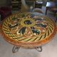 Grande table ronde à plateau en bois peint façon scagliola