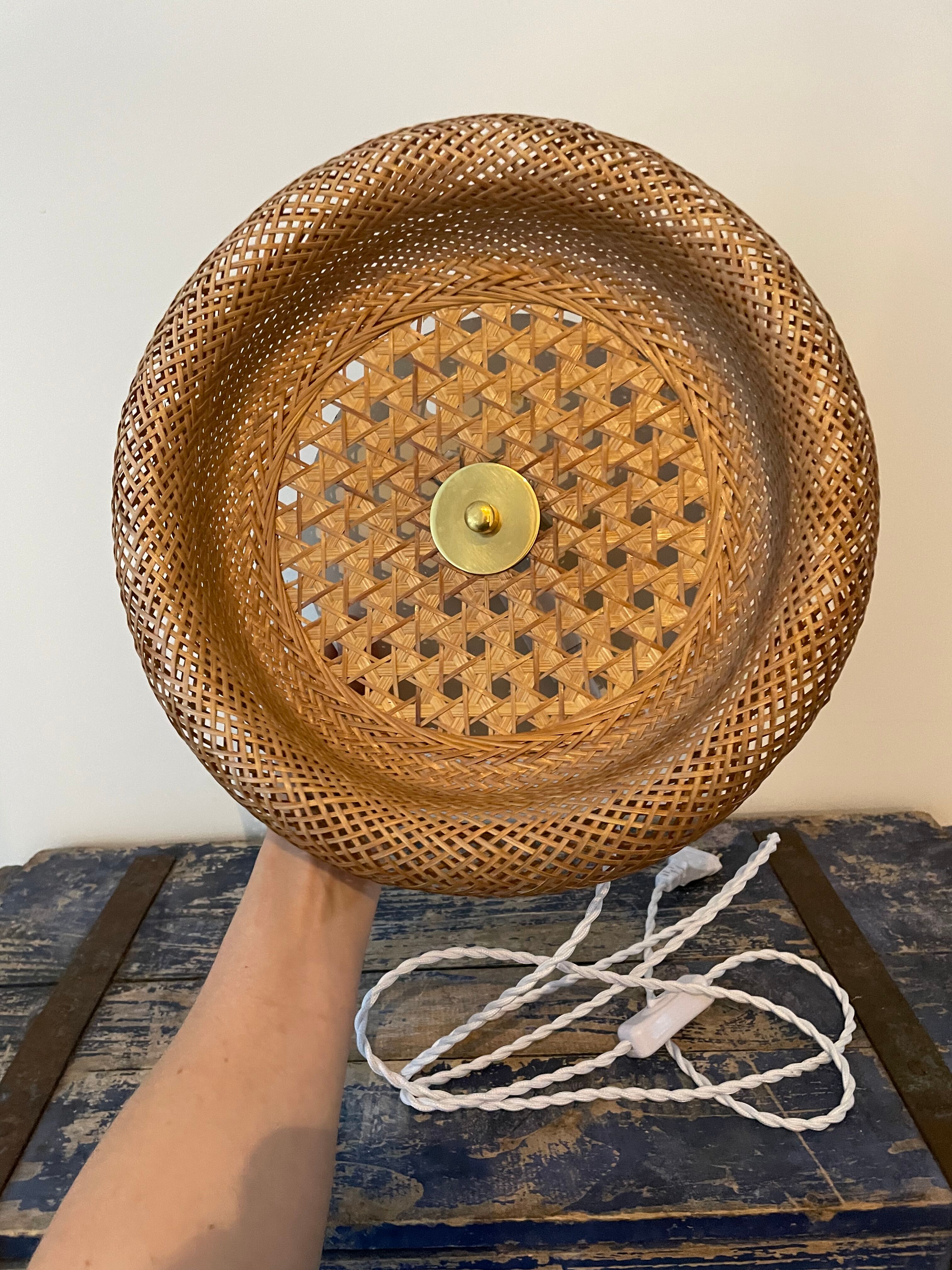 Vintage wall lamp in electric braided wicker to new