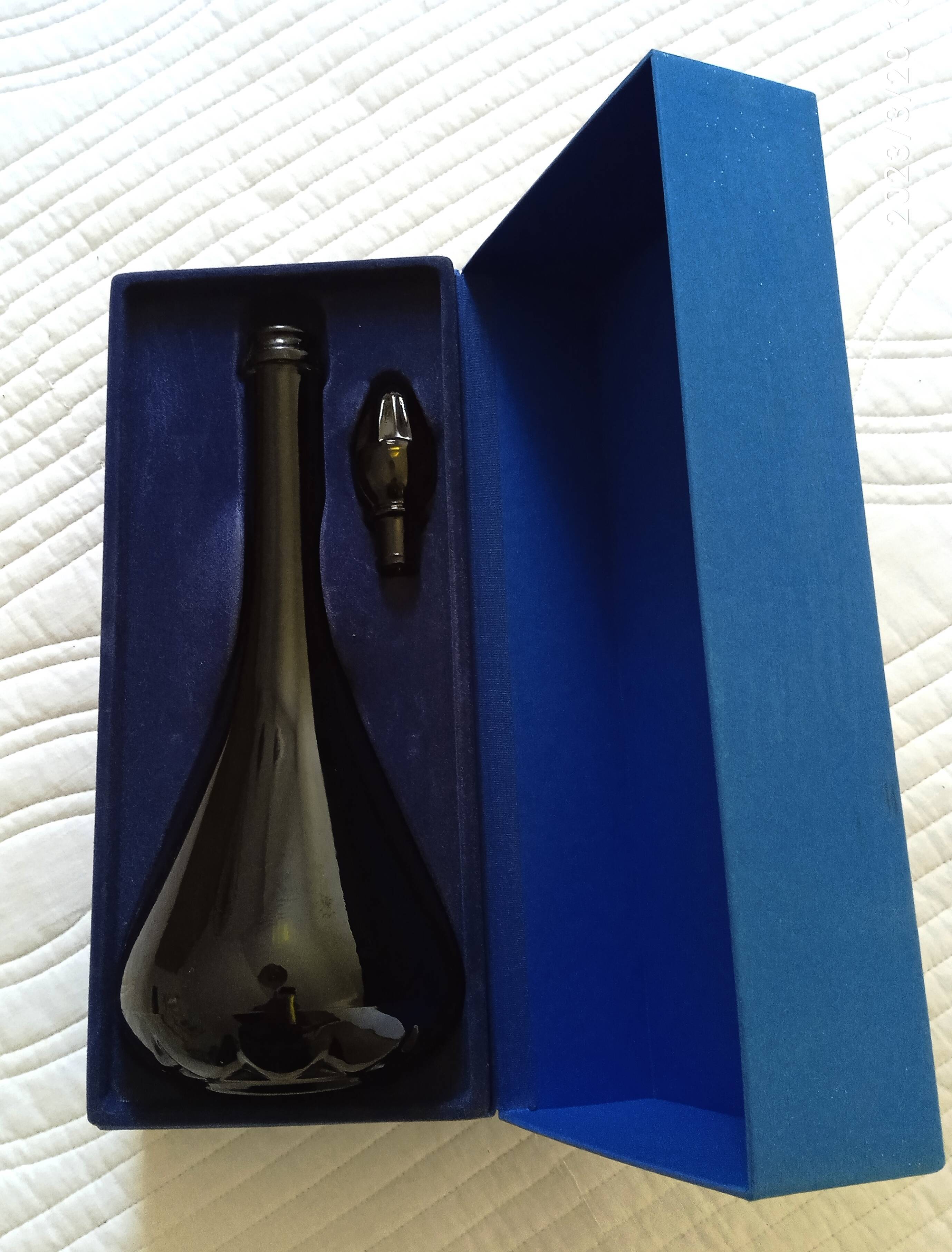 Bottle "carafe" of Venoge 1990