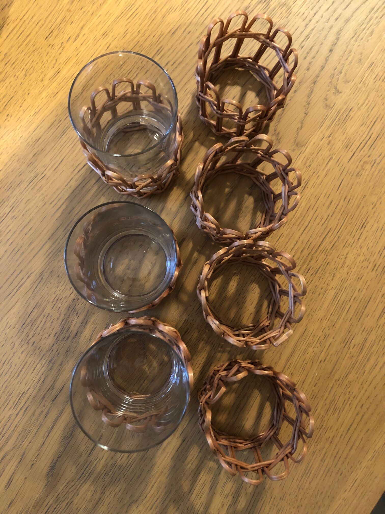 Set of 7 bases of braided rattan glasses and 3 glasses
