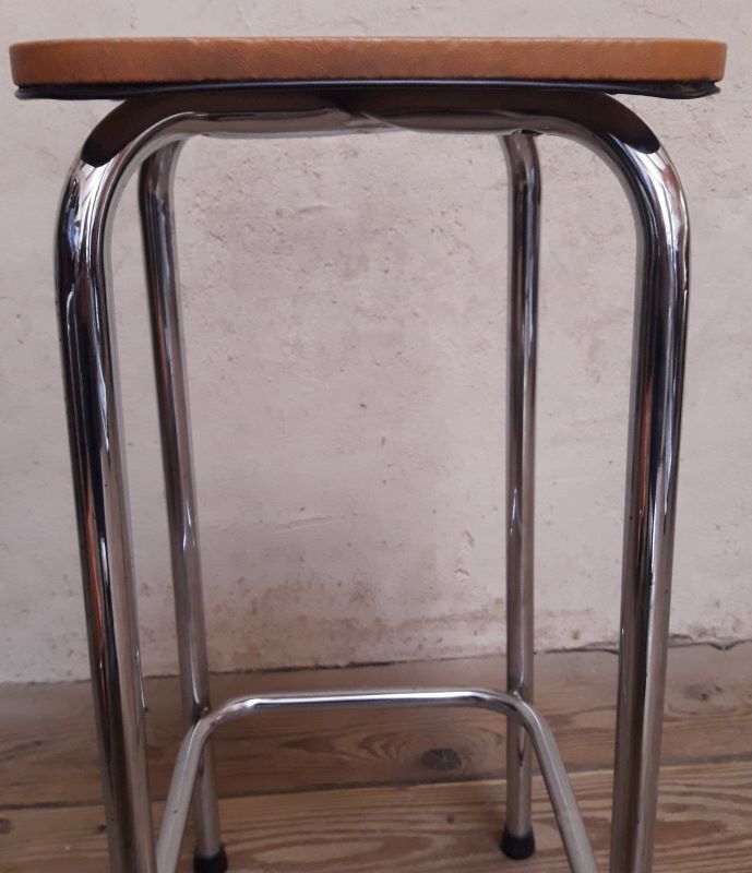 High chrome and skaï stool