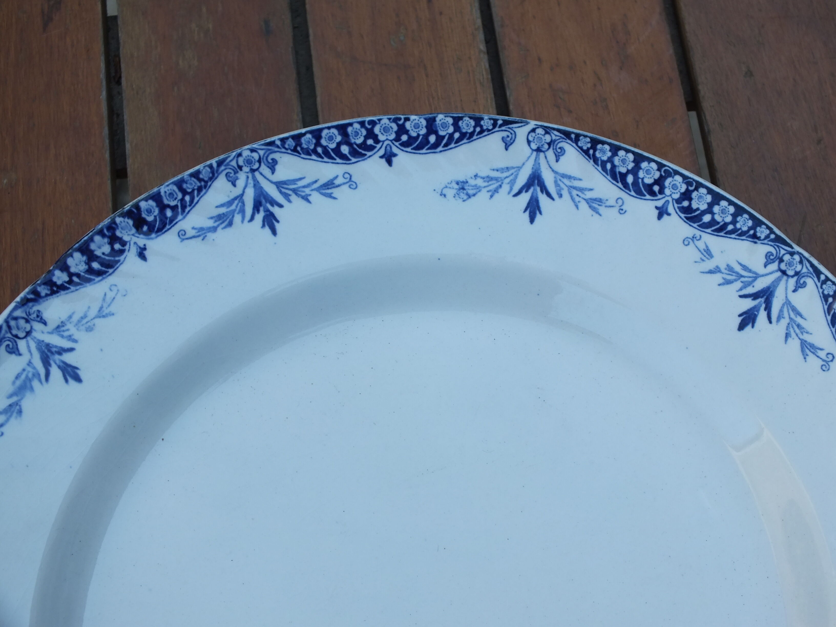 Plat rond ancien Gien service Menton