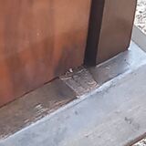 Commode en palissandre avec pieds compas