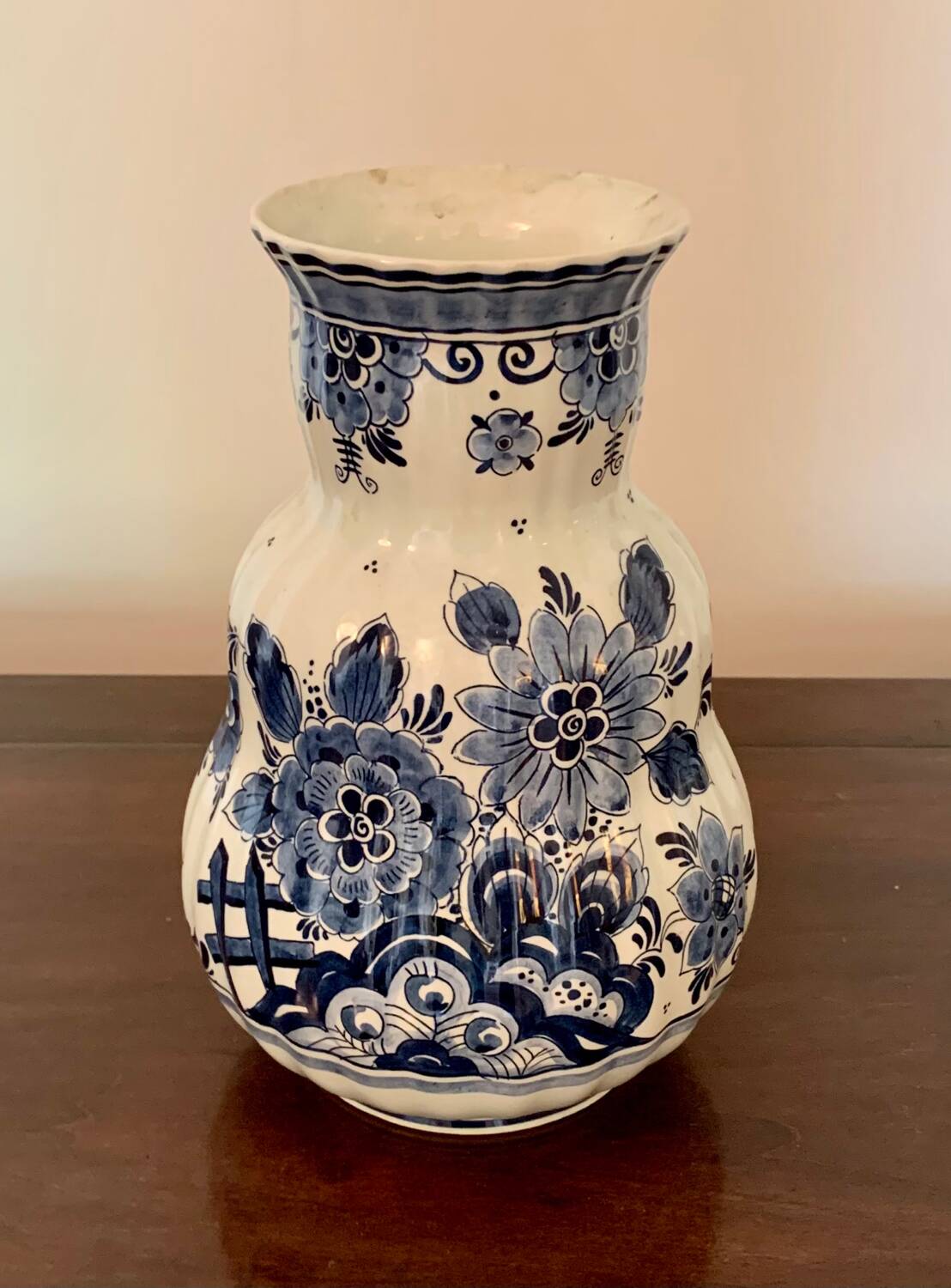 Delft porcelain vase