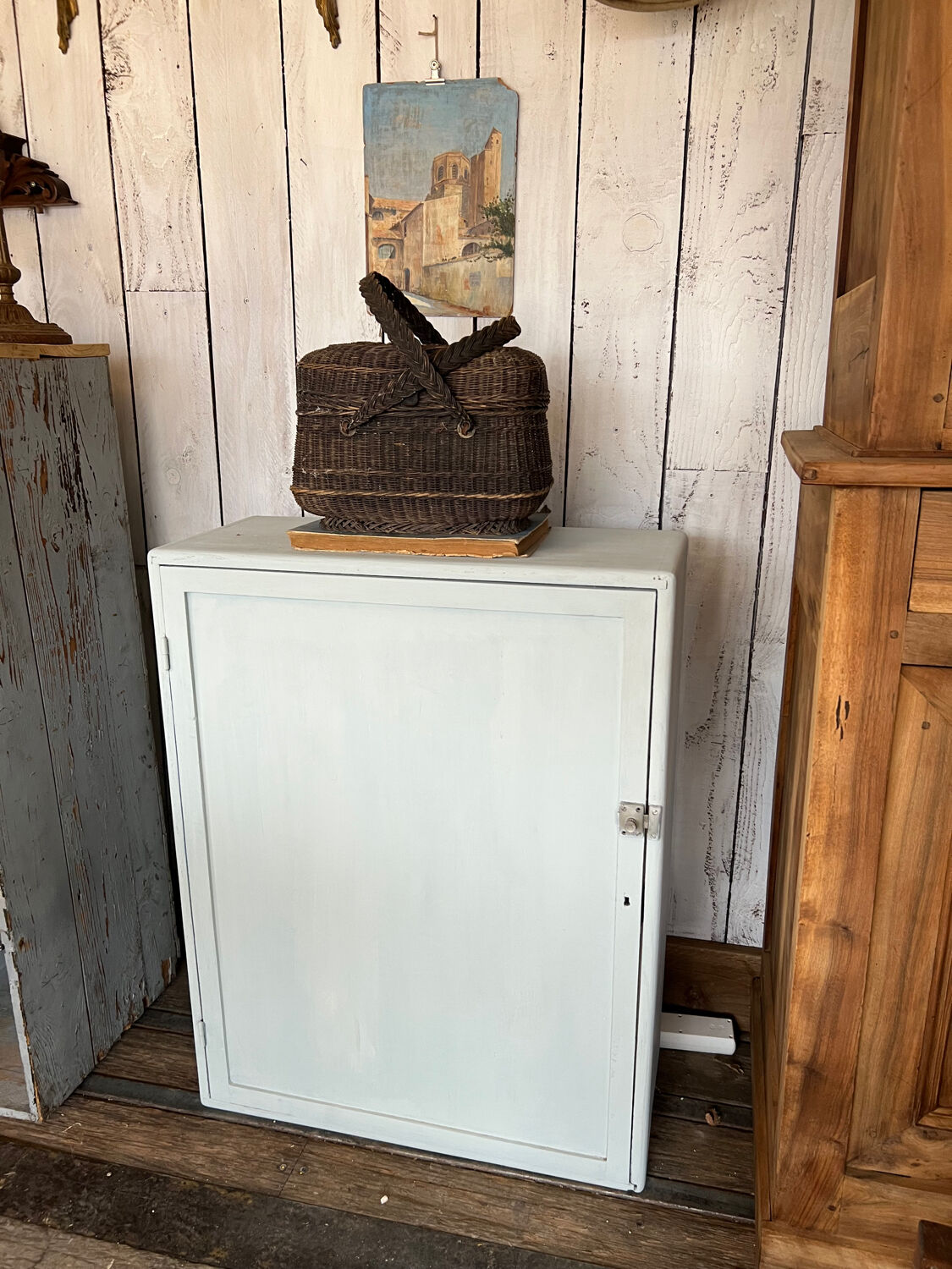 Small workshop furniture