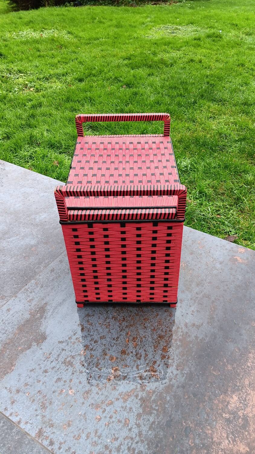 Vintage storage chest or laundry basket