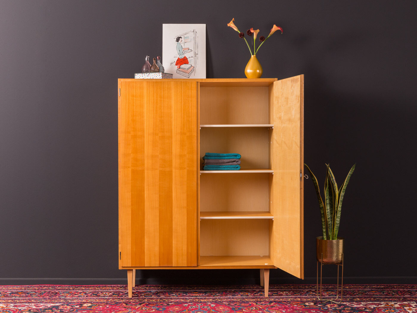 Dresser from the 1950s