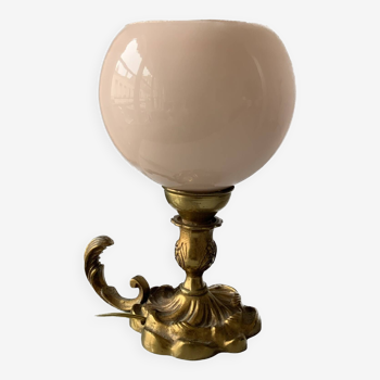 Old table lamp in brass and pink opaline