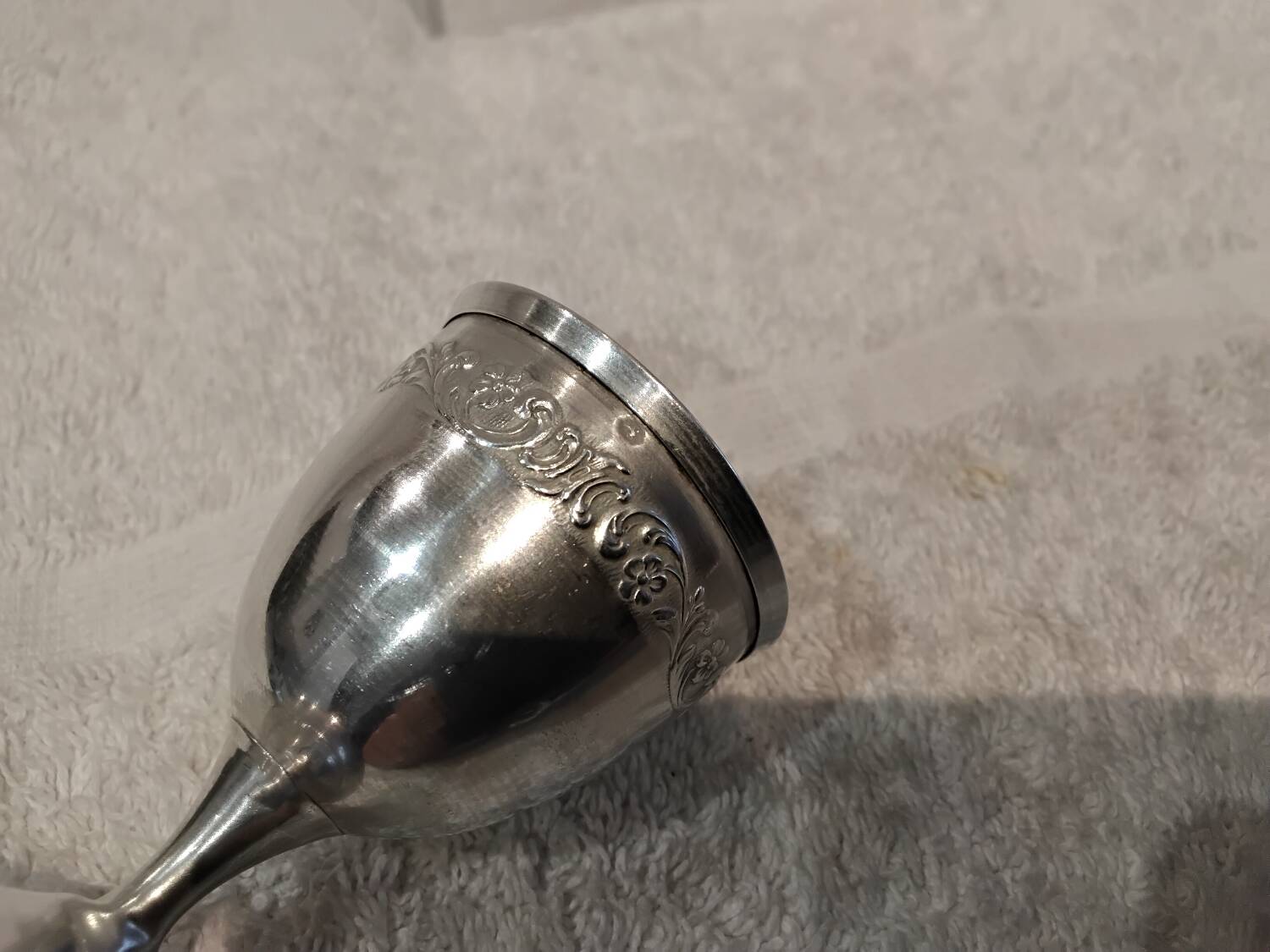 Silver egg cup Minerva 950 rocaille style engraved TL? Silversmith Gruyer
