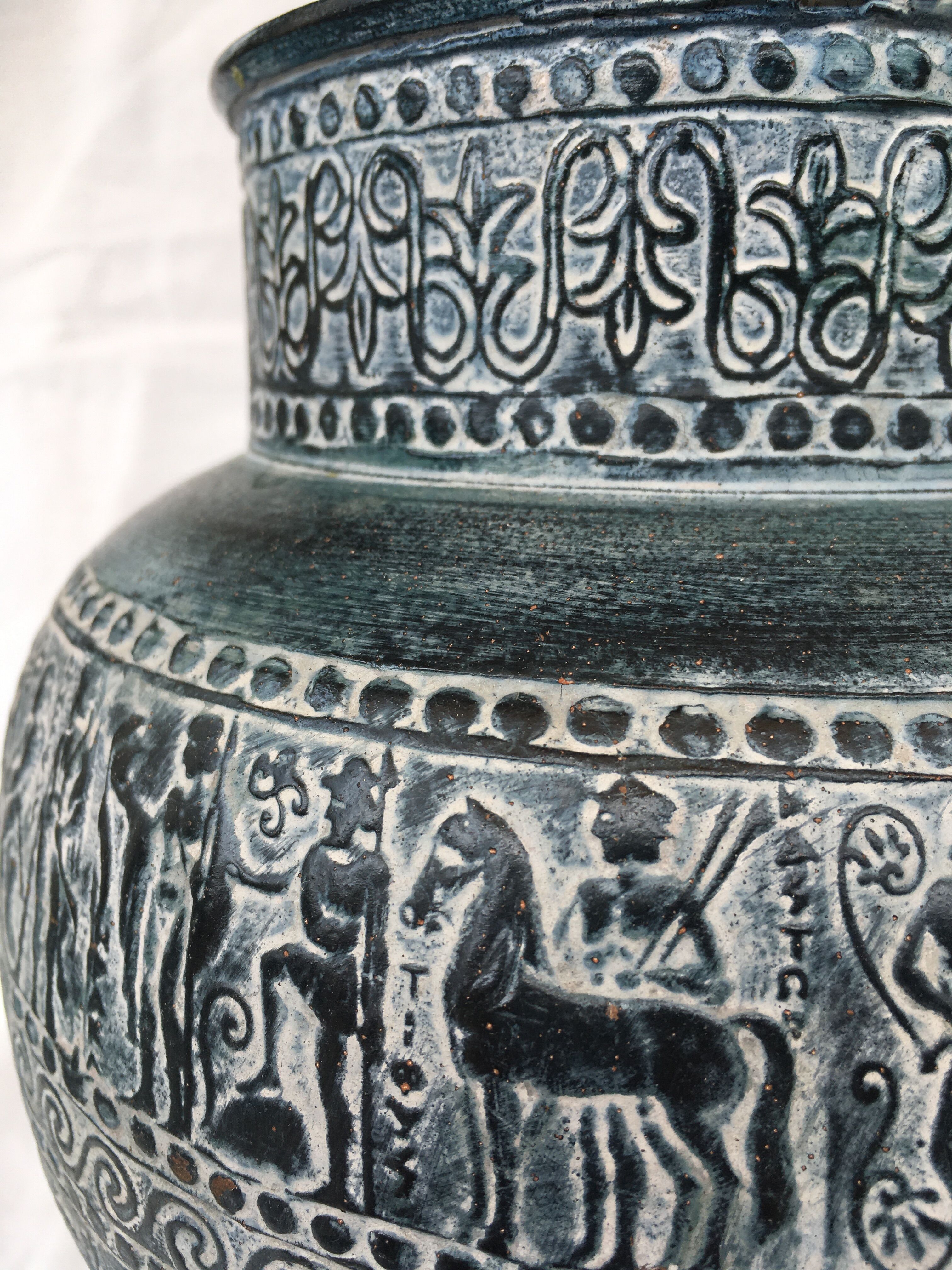 Vase decorated with friezes of ancient inspiration.