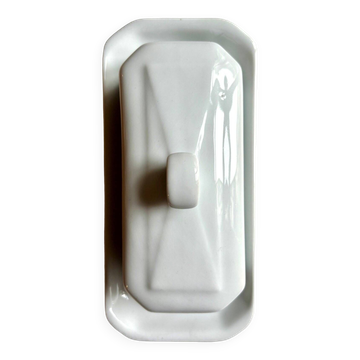 Pillivuyt butter dish in white porcelain