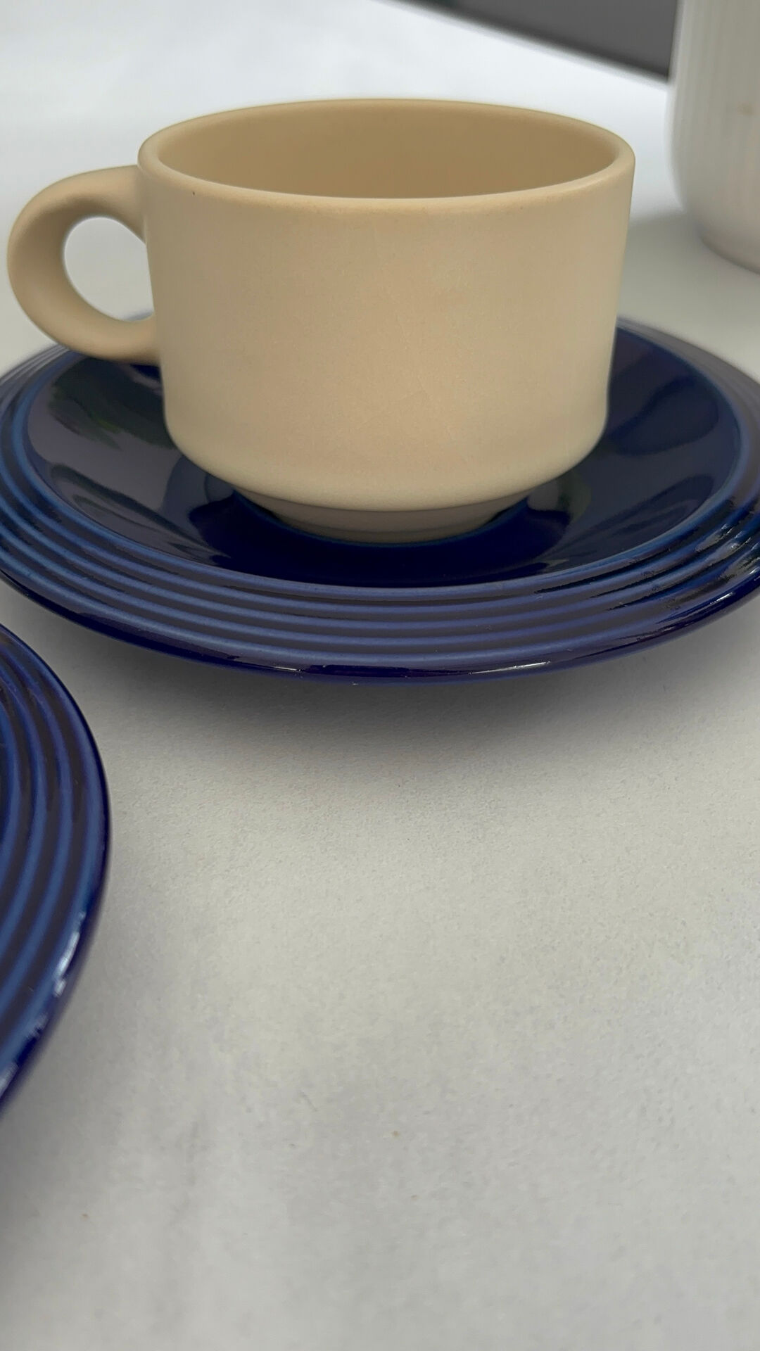 Set of 2 vintage ceramic mugs in cobalt blue & ecru • Tea service