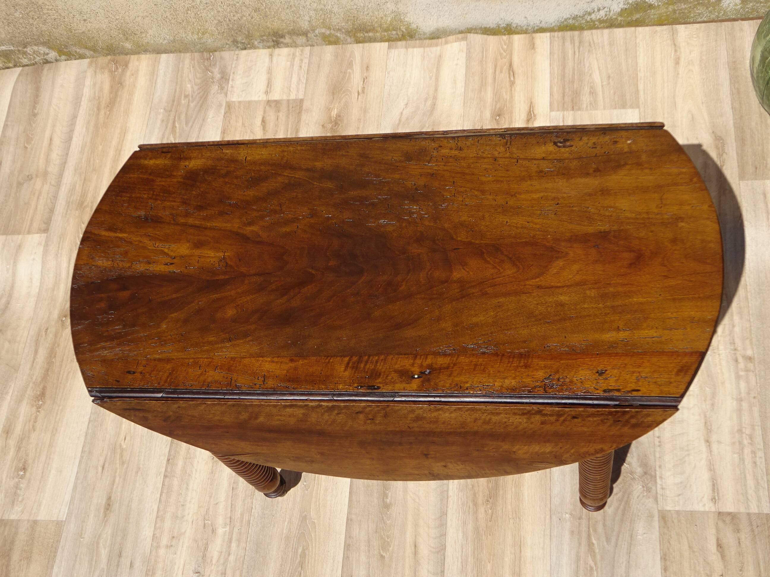 Table console ancienne en noyer massif