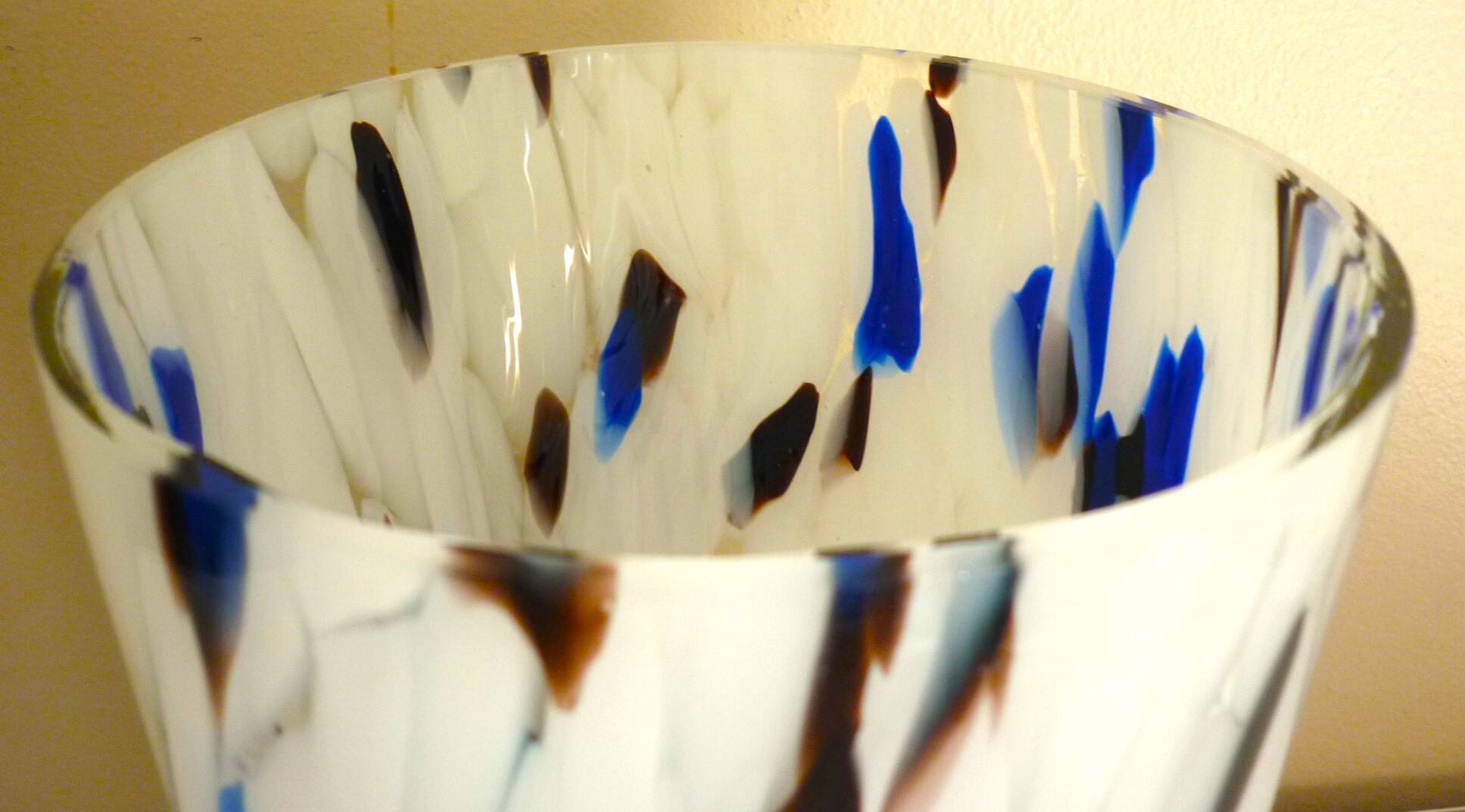 Large blown glass vase, speckled, thick, 70s/80s Murano design