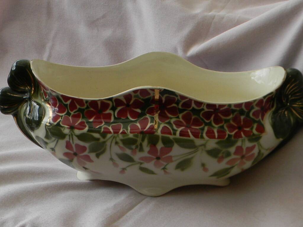 Earthenware planter KG LUNEVILLE. Pervenche model.