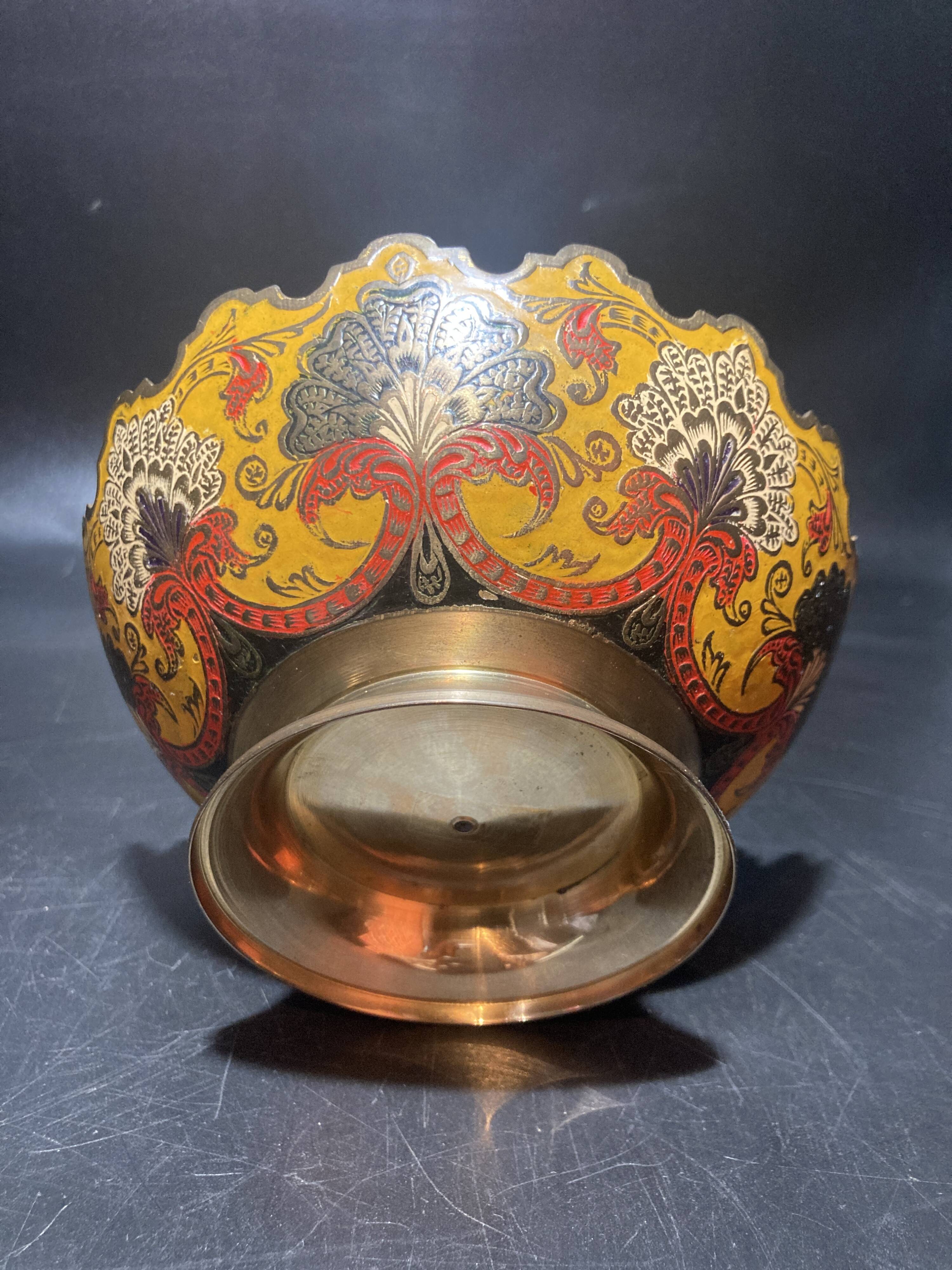 Empty pocket in gold metal