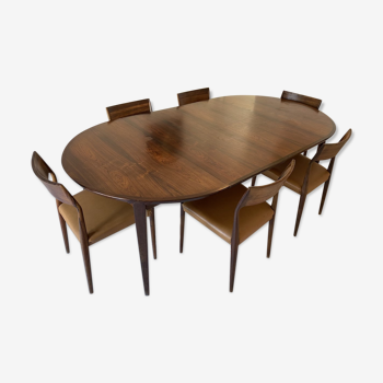 Mle 38 rio rosewood dining table by Henry Rosengren Hansen and 6 matching chairs