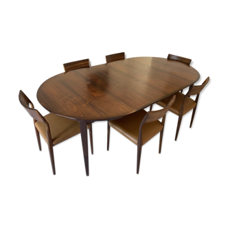 Mle 38 rio rosewood dining table by Henry Rosengren Hansen and 6 matching chairs