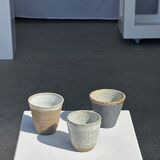 Lot de 3 tasses en céramique indonésienne (noir, mat brun & glacé moucheté)