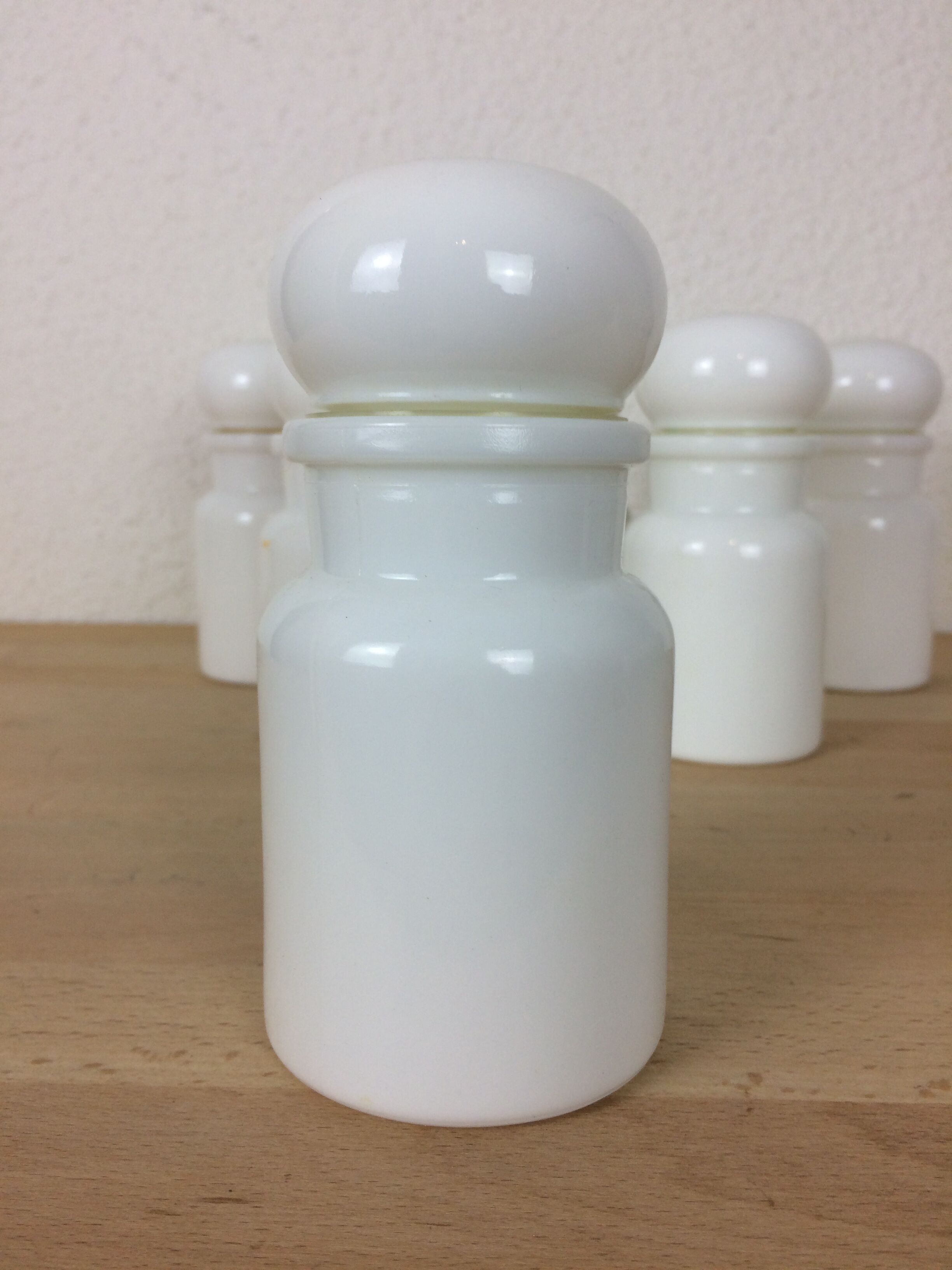 Set de 6 pots à épice en opaline verre blanc