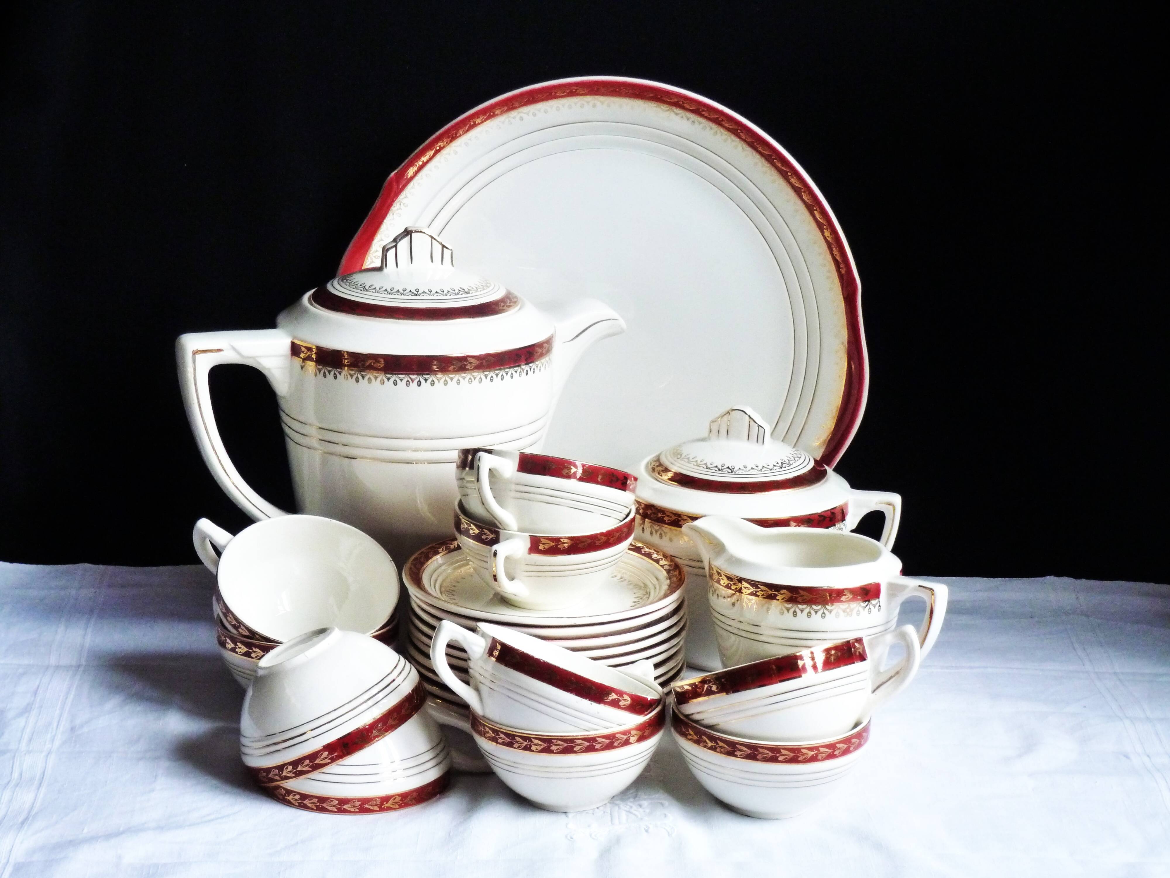 1920s coffee service Céranord from Saint-Amand, 24 pieces.