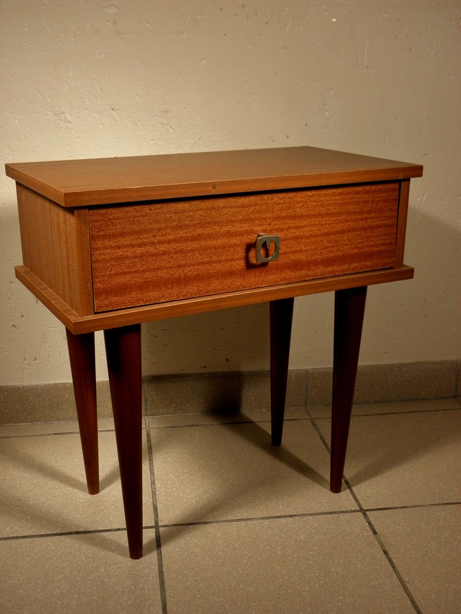 Bedside feet spindles 1970