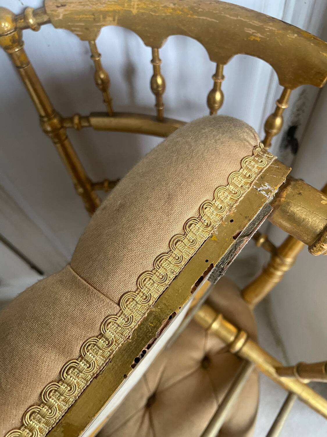 Old pair of theater chairs