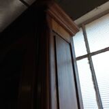 Library showcase two bodies in solid oak