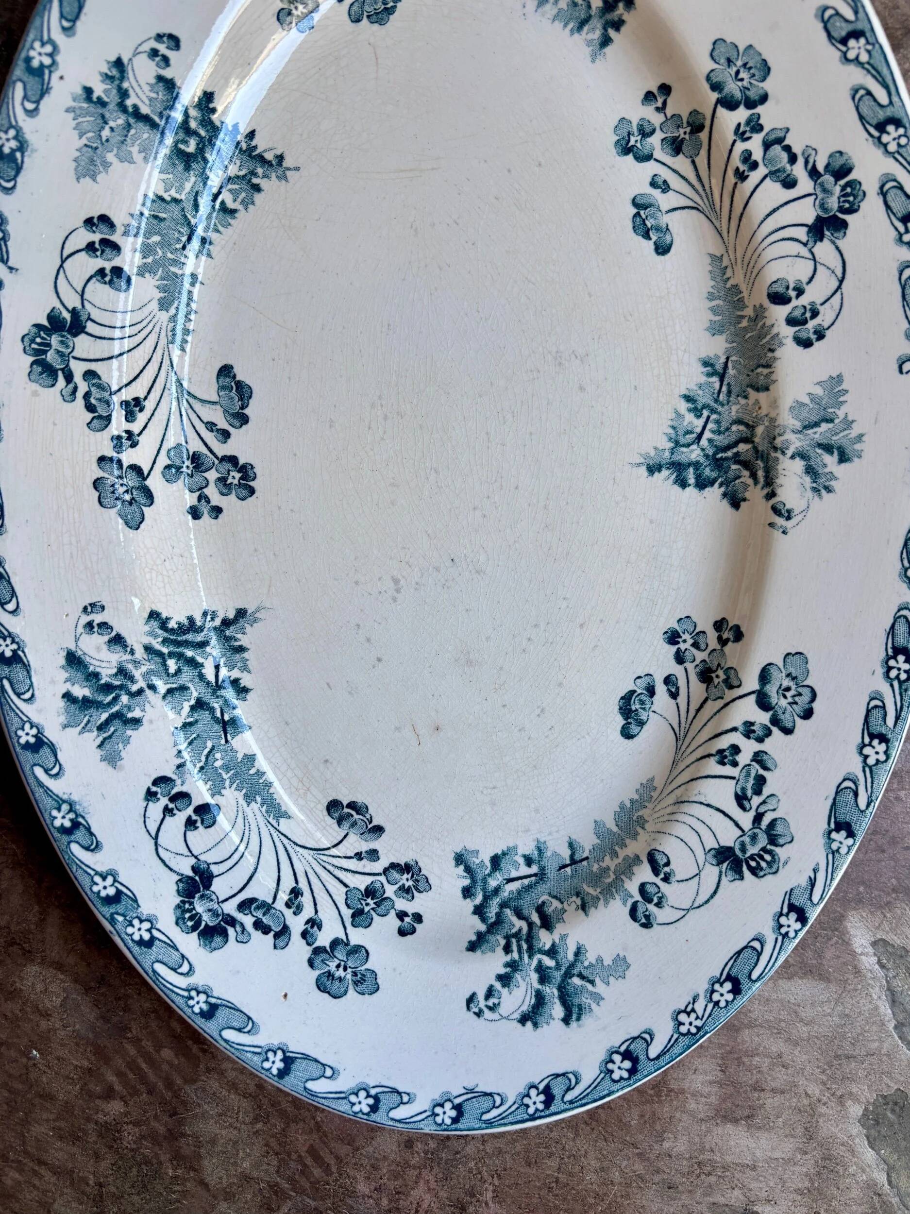 Oval dish Longwy in blue earthenware, service "Chartres"