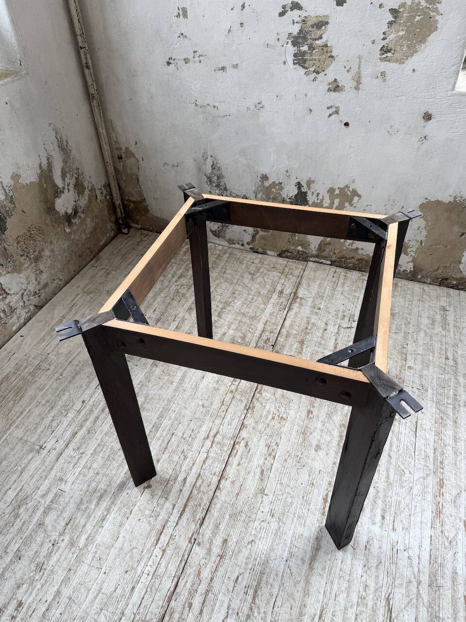 Herbier Capron ceramic dining table