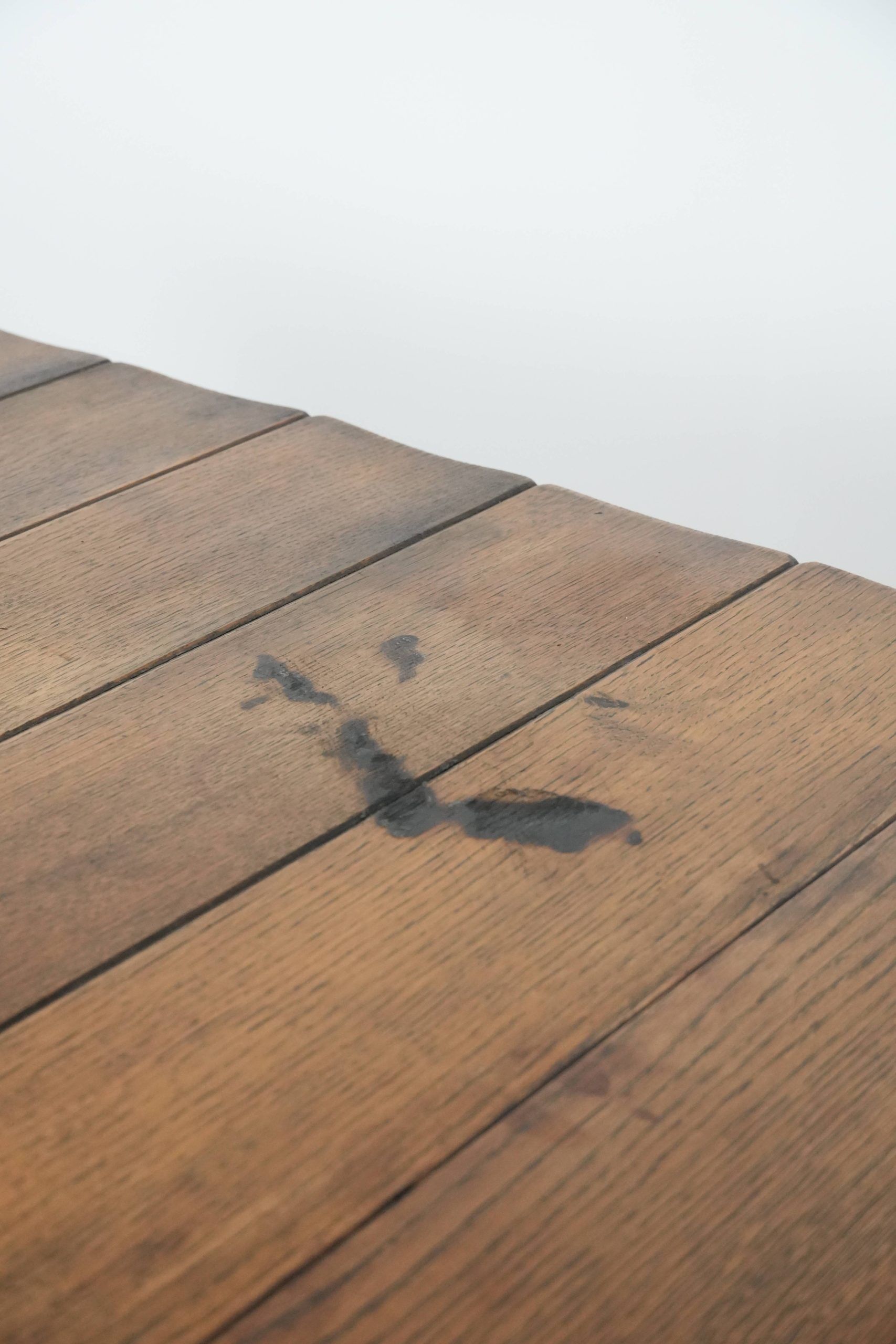 Antique Swiss extendable dining table made of oak from the mid-19th century