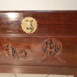 Coffre de mariage chinois en bois sculpté fin XIXème
