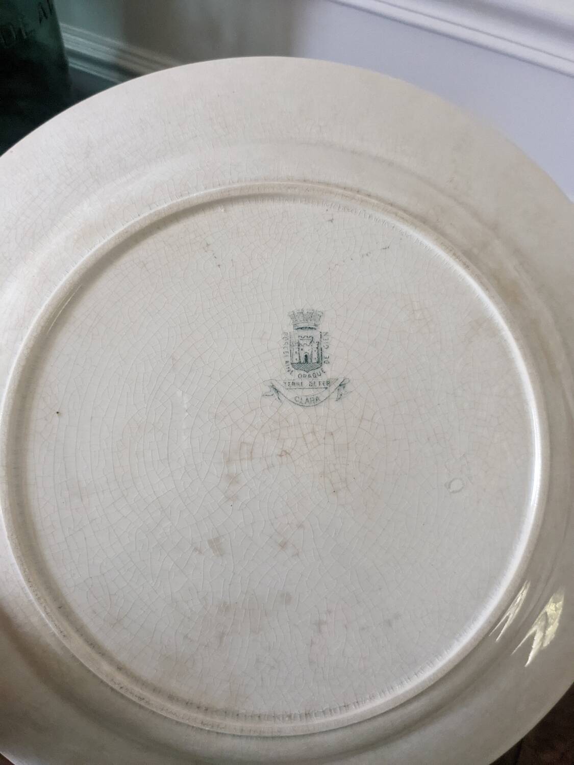 Iron earth dish, Gien, Clara