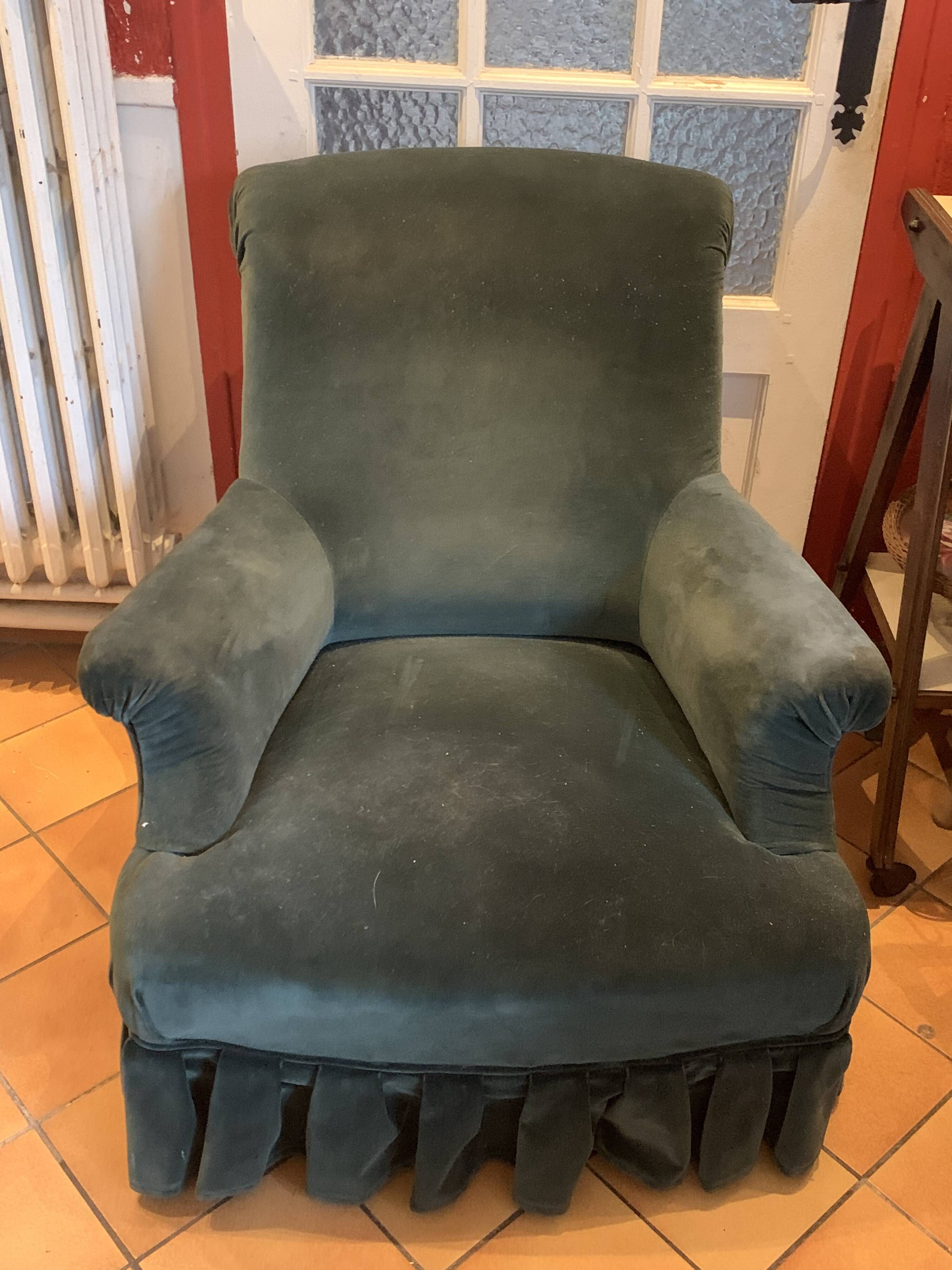 Napoleon III toad armchair, upholstered in fir green velvet, antique