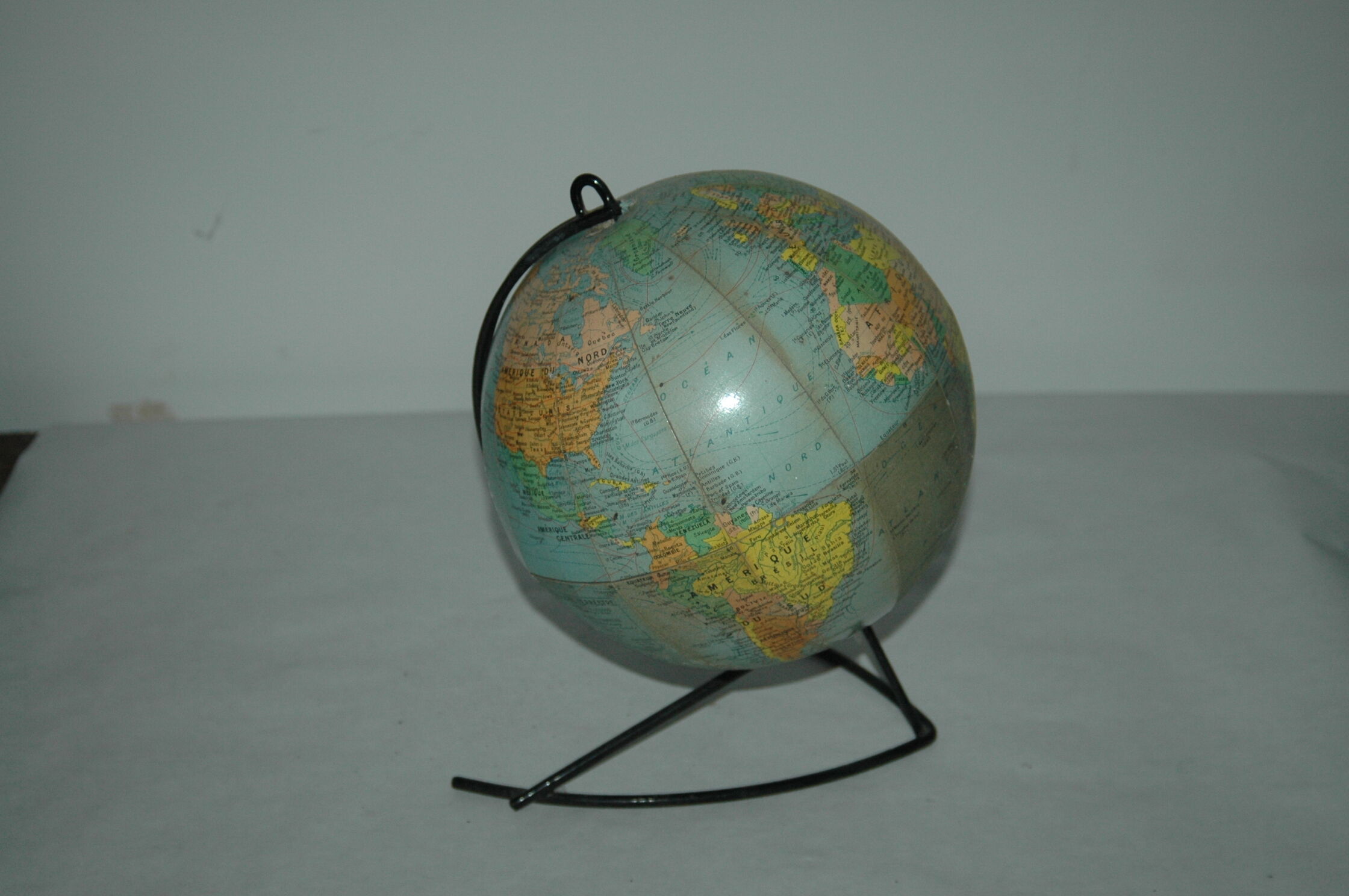 Globe land map Girard Barrere to 1960 design 60s