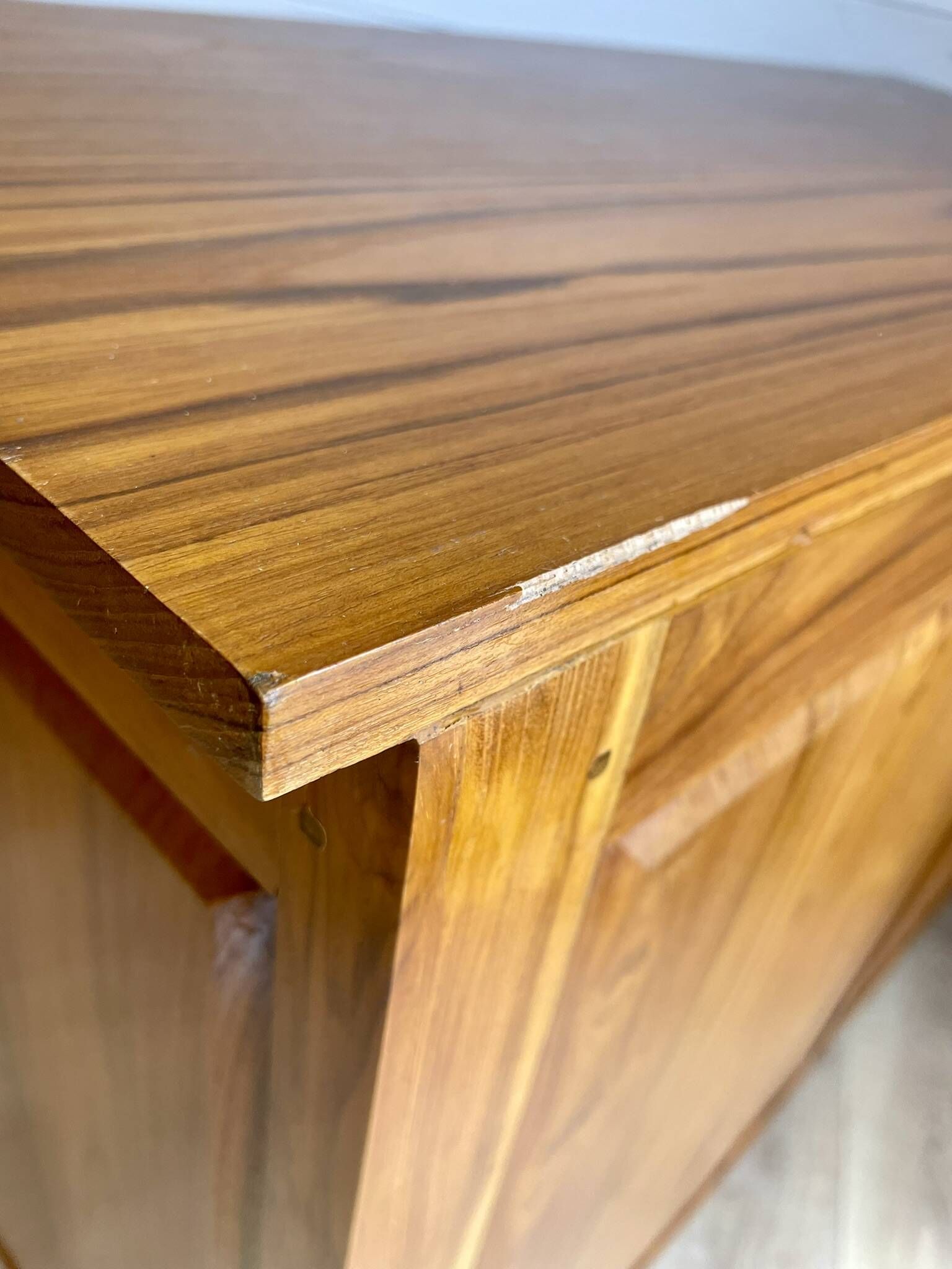 Vintage wooden desk with 1 drawer and 1 door.