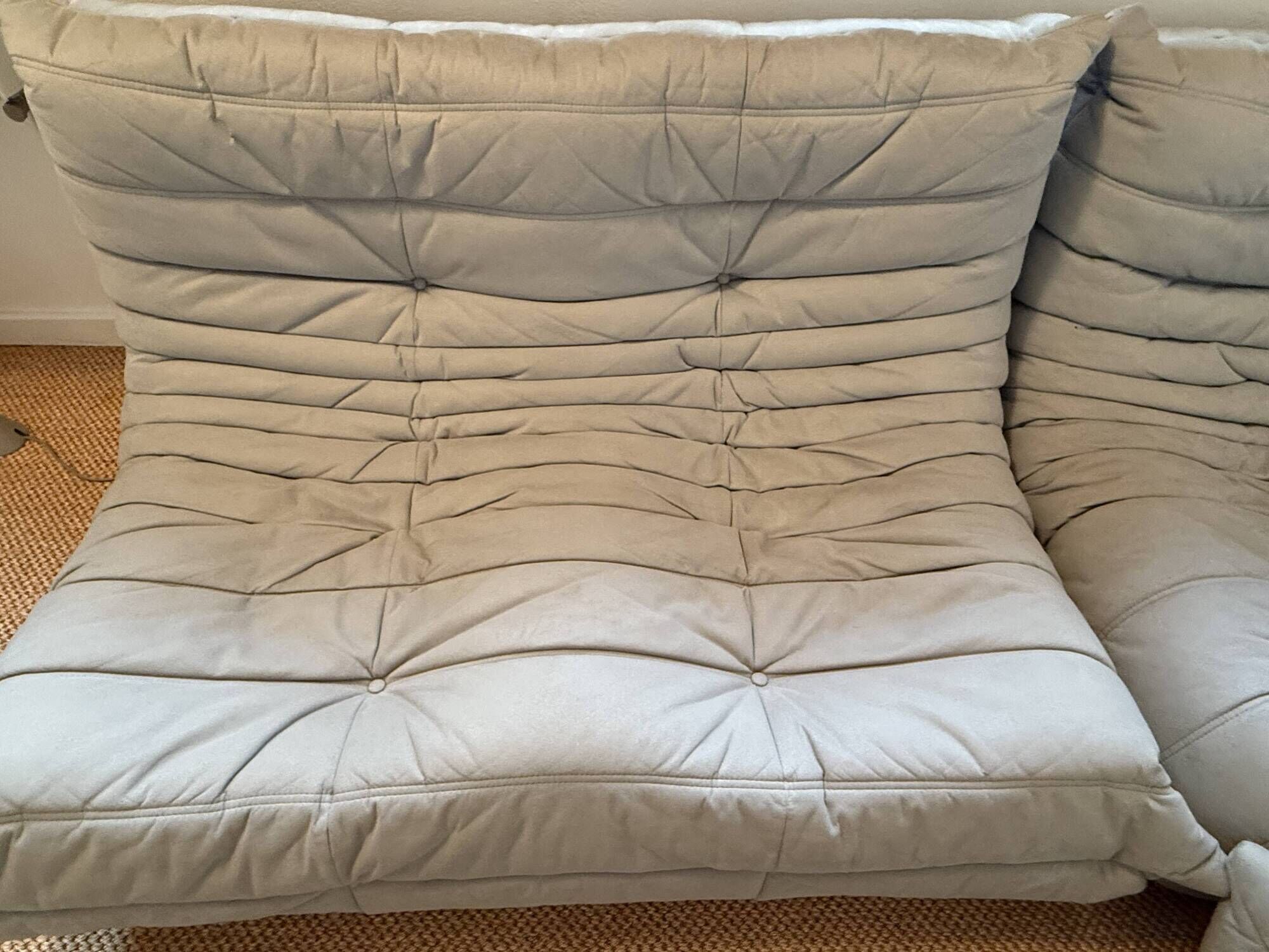 Un canapé d’angle ligne roset modèle togo2 fois 2 places + fauteuil d’angle