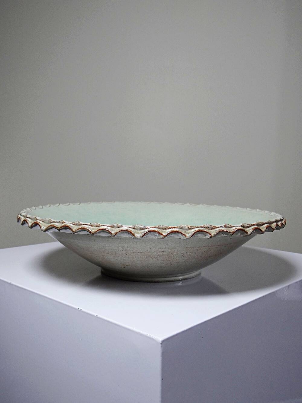 Large glazed terracotta fruit bowl Westraven Utrecht vintage 1970s