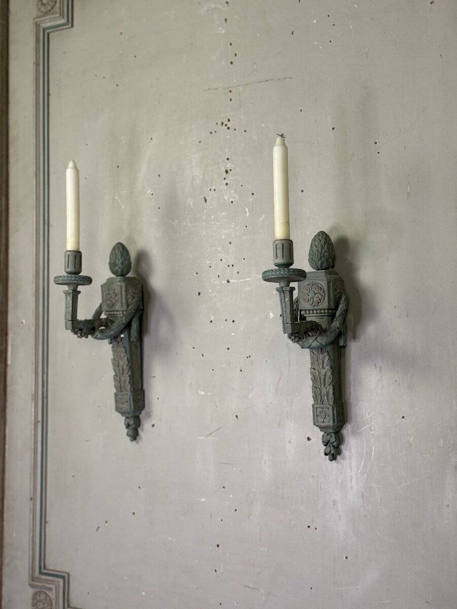 Pair of Louis XVI Style Wall Lights in Carved and Painted Wood, Circa 1900