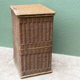 Woven wicker laundry basket